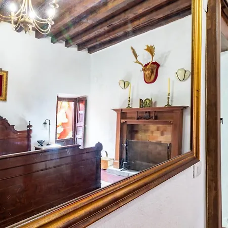 Amiga Mia Traditional House Сasa de vacaciones *