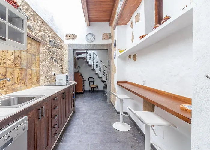 Amiga Mia Traditional House *