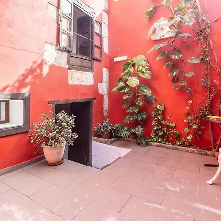 Flatguest Amiga Mia - Traditional House *