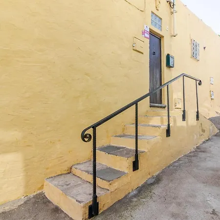 בית נופש Amiga Mia Traditional House *