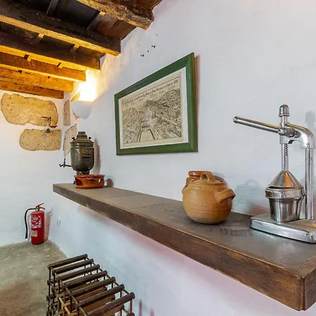 Flatguest Amiga Mia - Traditional House Holiday home