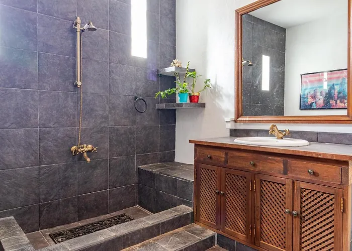 Amiga Mia Traditional House Dom wakacyjny