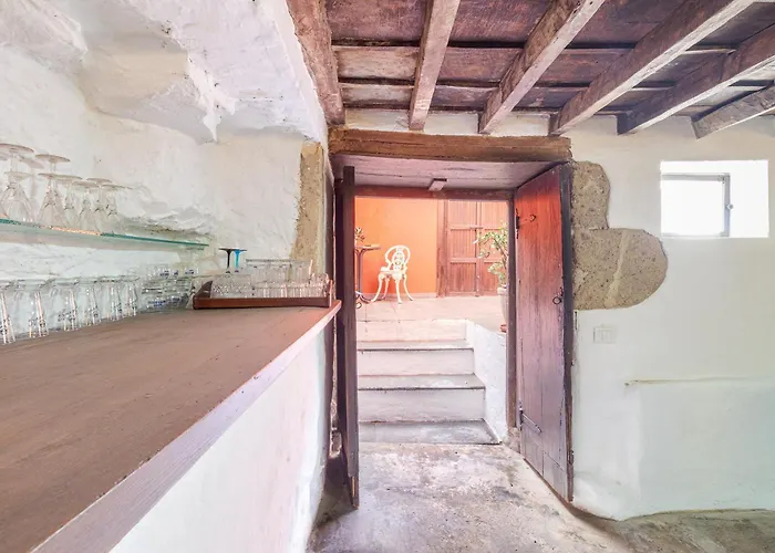 Amiga Mia Traditional House *